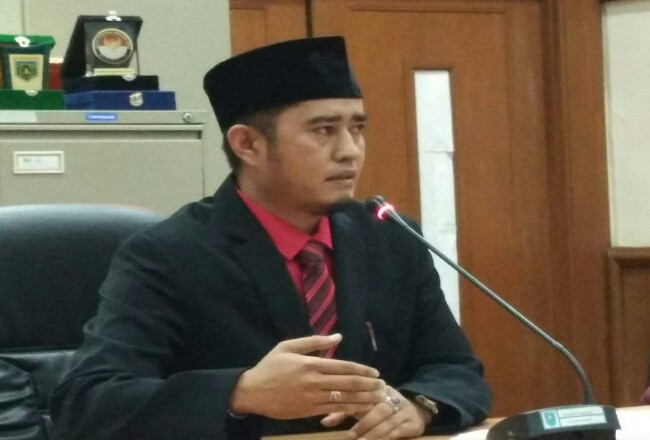 Komisioner Komisi Penyiaran Indonesia Daerah (KPID) Riau Bidang Pengawasan Isi Siaran Widde Munadir Rosa