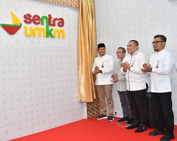 BRK Syariah Buka Sentra UMKM di Kantor Arifin Ahmad.