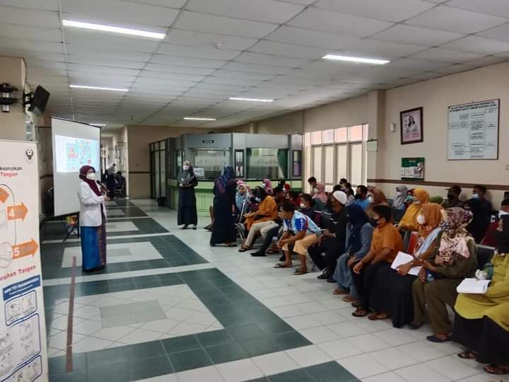 Kegiatan penyuluhan tentang penyakit TBC di RSUD Tengku Rafian Siak