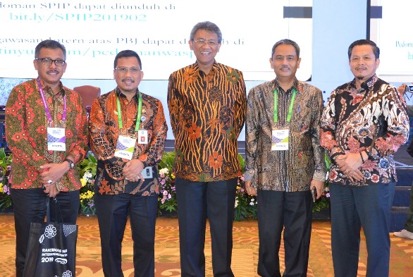 Sekdaprov Riau hadiri Rakor Pengawasan Intern Tahun 2019 di Jakarta.  