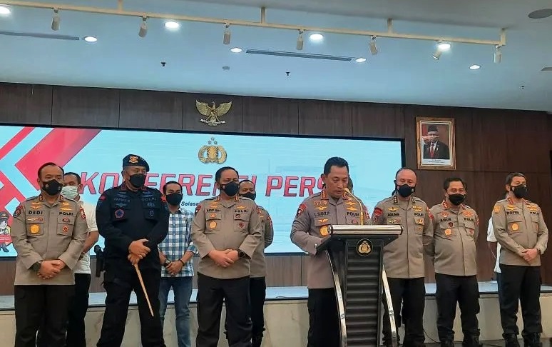 Kapolri Jenderal Polisi Listyo Sigit Prabowo saat jumpa pers terkait penetapan Irjen Pol Ferdy Sambo sebagai tersangka kasus pembunuhan Brigadir J.(foto: antaranews.com)