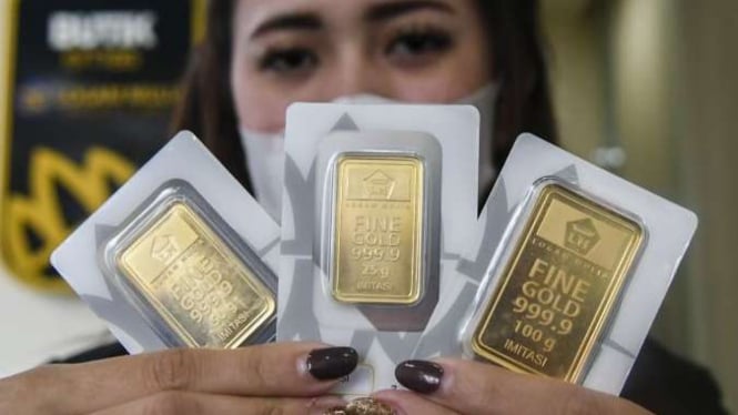Ilustrasi harga emas alami penurunan awal pekan (foto/int)