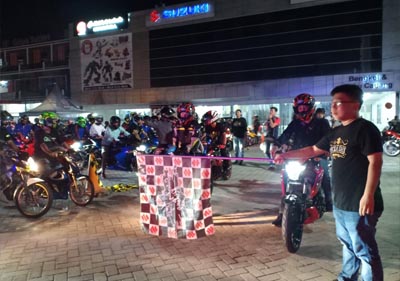 Keliling Kota Pekanbaru Bikers Suzuki Nikmati Banjir Hadiah