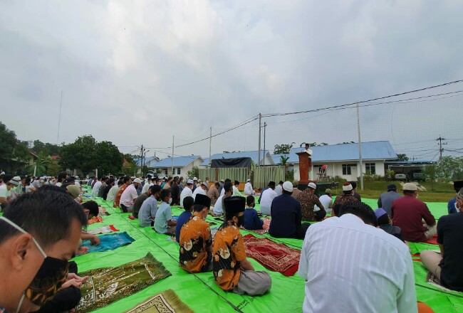 Suasana pelaksanaan Salat Idul Adha 1441 H di Riau Kompleks, Jumat (31/7/2020), Pangkalan Kerinci.