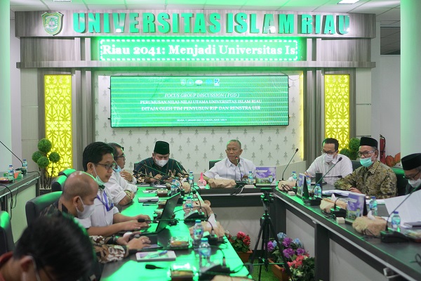 D UIR melaksanakan Focus Group Discussion membahas penyusunan nilai Ð nilai utama Universitas Islam Riau dua puluh tahun kedepan