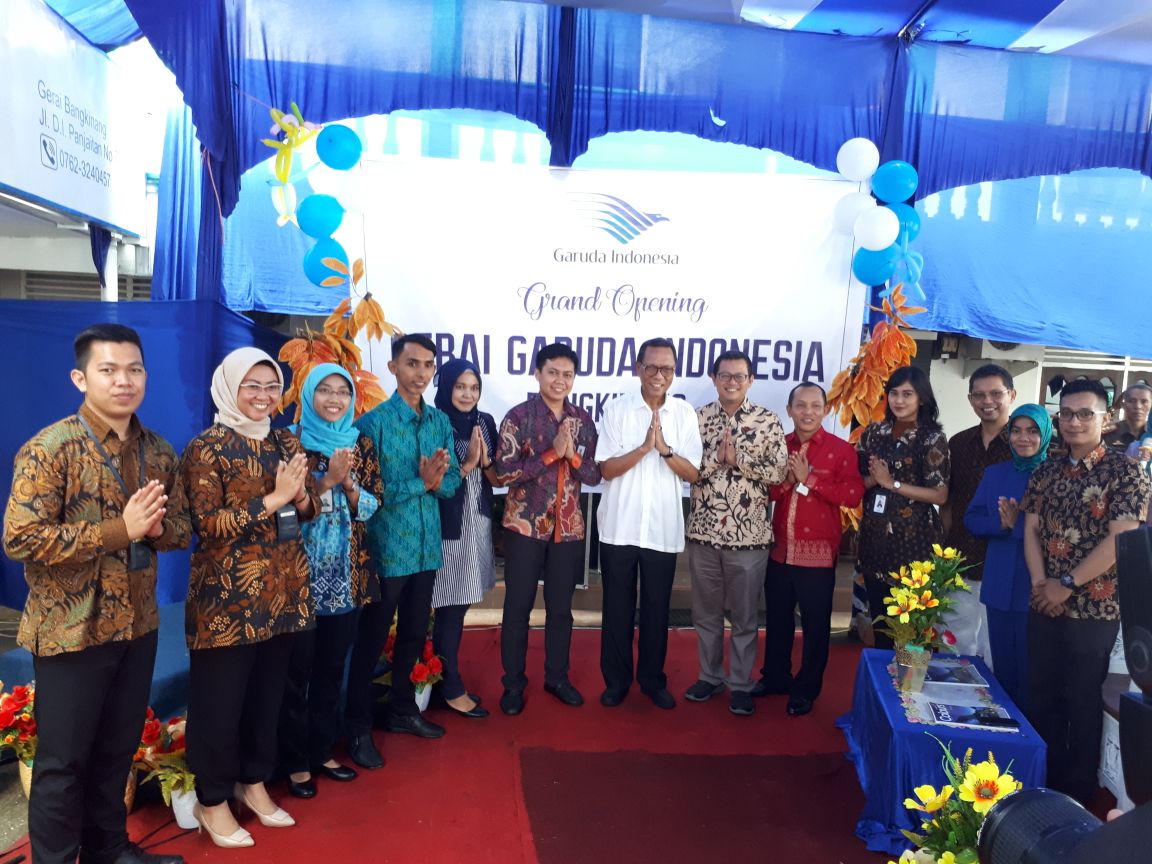 Foto bersama usai peresmian Gerai Garuda Indonesia