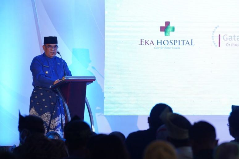 Wagubri Edy Natar Nasution saat menghadiri launching Gatam Institute Orthopaedic and Spine Center Eka Hospital Pekanbaru.(foto: mcr)