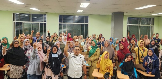 Pertemuan guru honorer P1 Dikdas Pekanbaru bersama Wakil Ketua PGRI Riau, Ekowi (foto/ist)