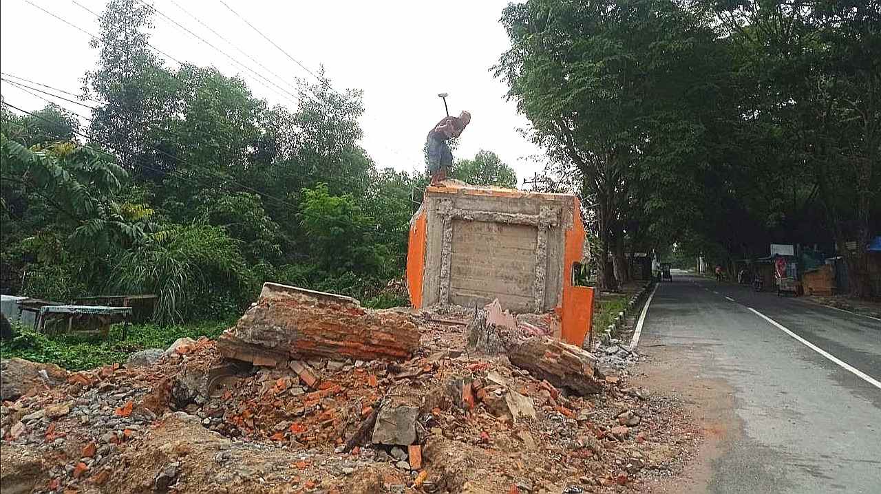 Gerbang Taman Labuai di Kota Pekanbaru sedang direvitalisasi (foto/int)