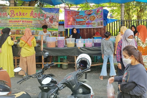 Pasar Ramadan di Jalan WR Supratman Pekanbaru (foto/int)