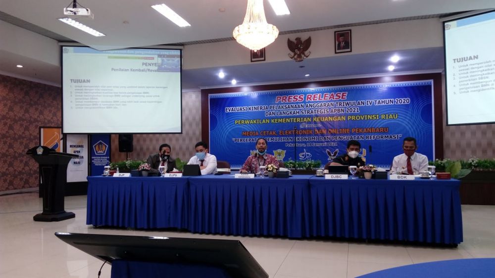 Susana media meeting di Pekanbaru, Senin (18/1/2021).
