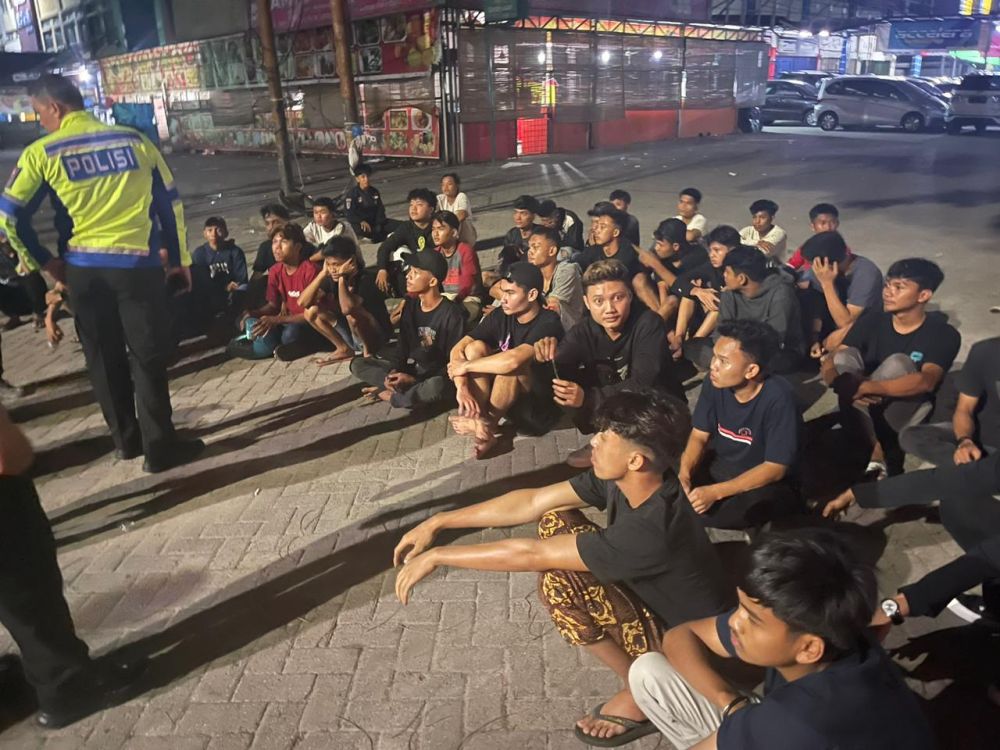Puluhan remaja pelaku balap liar di Pekanbaru berhasil diamankan.(foto: mcr)