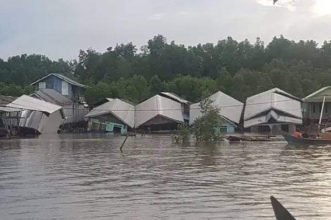 Banjir rob landa Inhil.(foto: mcr)