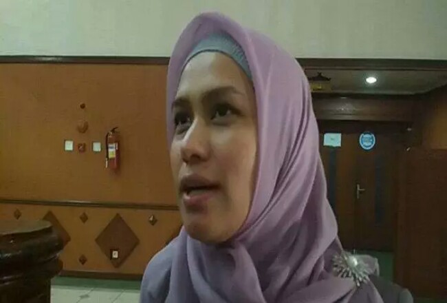 Anggota DPRD Riau Karmila