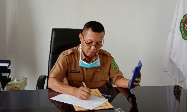 Kadisparsip Rohil, M Zen melakukan teleconference dengan Kadisparsip Riau terkait program kerja