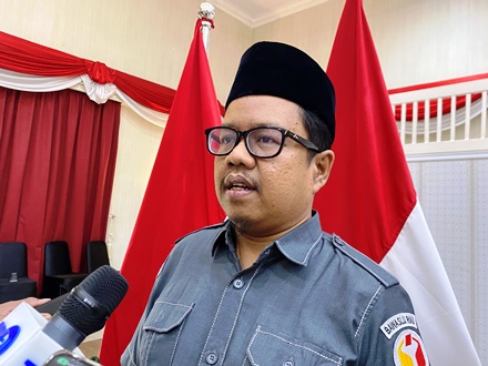 Ketua Bawaslu Riau, Alnofrizal.(foto: sri/halloriau.com)