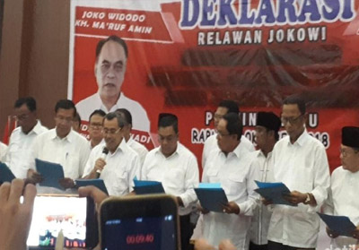  Syamsuar dan kepala daerah lainnya di Riau saat hadiri Deklarasi Dukungan ke Jokowi-Maruf.