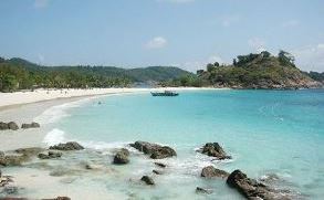 Pulau Jemur selain menawarkan potensi pantai yang menawan, juga sebagai spot pemancing ikan jumbo (foto/int)