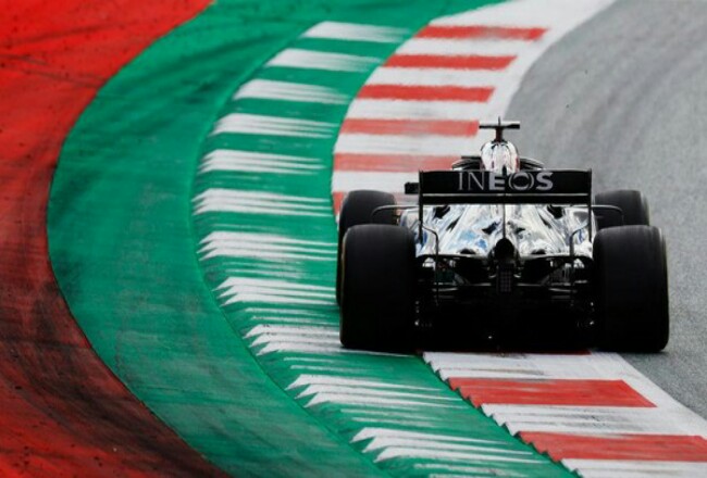 Lewis Hamilton juara GP Styria. Foto: Detik