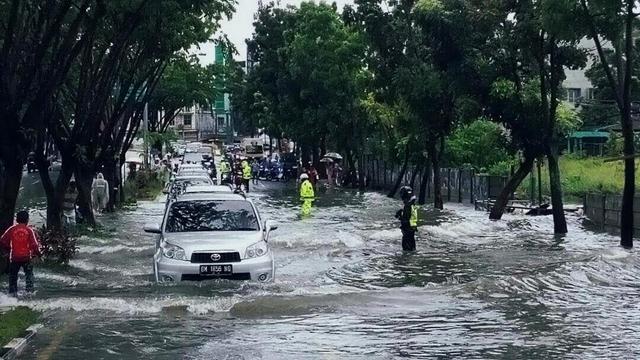 Banjir di Pekanbaru.