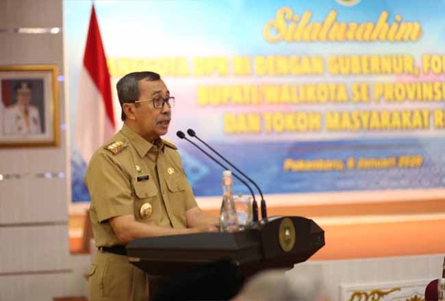 Gubernur Riau Syamsuar memberikan sambutan saat silaturahmi dengan DPR RI.