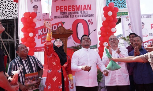 Bupati Pelalawan, Zukri Misran saat peluncuran Program Subsidi Bungan Pinajaman 0 persen untuk UMKM Pelalwan.(foto: andi/halloriau.com)