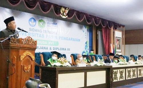 Sidang terbuka senat UPP Wisuda Angkatan XVI, di Convention Hall Islamic Center Rohul.
