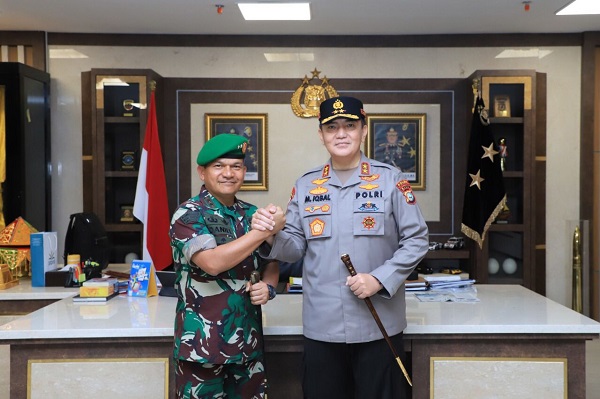 Panglima Komando Daerah Militer (Kodam) I Bukit Barisan, Mayjen TNI Achmad Daniel Chardin dan Kapolda Irjen Pol Mohammad Iqbal