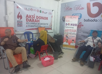 Momentum peringatan HUT ke-78 PMI, Rotte Foundation menggandeng PMI Kota Pekanbaru menggelar bakti sosial donor darah dengan sasaran  warga sekitar dan keluarga besar Rotte, Selasa (12/9/2023).