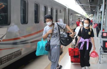 PT KAI keluarkan syarat perjalanan libur terbaru di momen Nataru 2023 (foto/int)