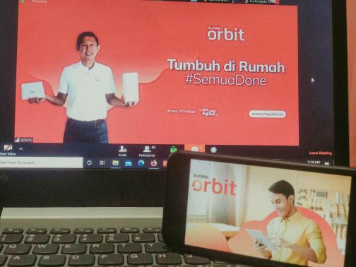  Head of Home LTE Telkomsel Arief Pradetya saat memperkenalkan solusi internet rumah serba digital yaitu Telkomsel Orbit di acara peluncuran Telkomsel Orbit dalam virtual press conference menggunakan platform CloudX di Jakarta, Kamis (2/7). 
