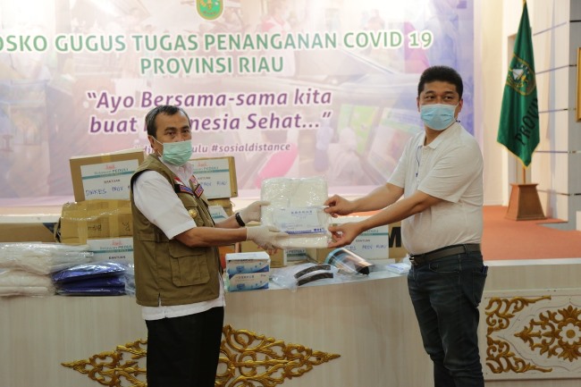 Gubri terima bantuan Alat Pelindung Diri dari Relawan Peduli Covid-19 Riau