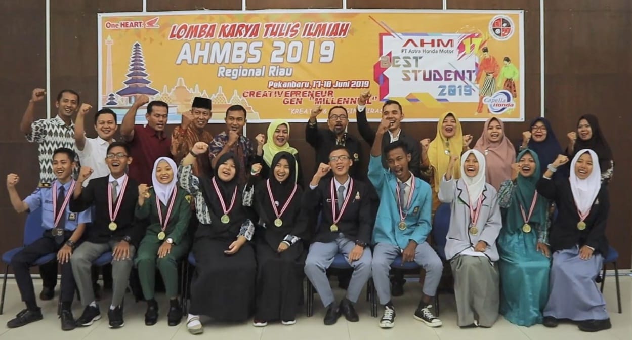 Para peserta Astra Honda Motor Best Student Regional Riau tahun 2019 silam.(foto: istimewa)