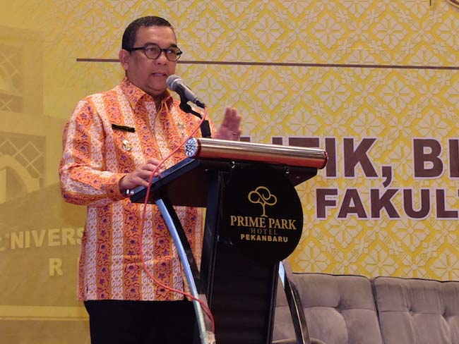  Wakil Gubernur Riau (Wagubri) Edy Natar Nasution 