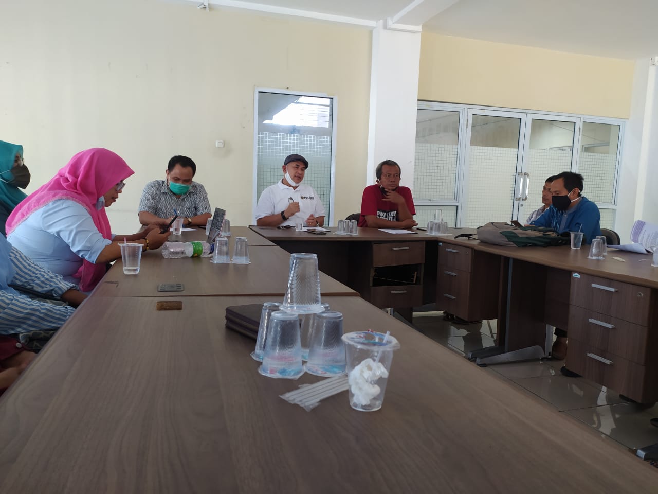 Suasana rapat yang dipimpin langsung Ketua PWI Riau H Zulmansyah Sekedang, Kamis (3/12/2020).