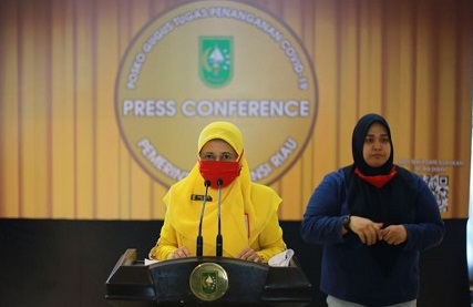 Kepala dinas kesehatan Riau Mimi Yuliani Nazir