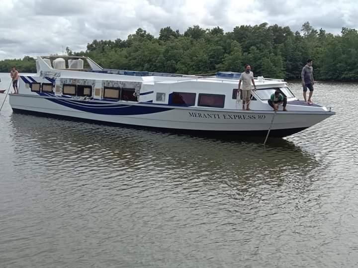 Speed Boat SB Meranti Express Tujuan Selatpanjang - Pekanbaru via Tanjung Buton yang kembali siap beroperasi dan dengan tampilan baru