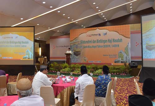 Silaturrahmi dan Bimbingan Haji kepada 219 nasabah Bank Riau Kepri.