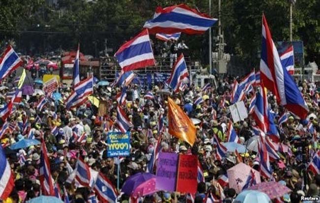 Pemerintah Thailand larang warga berkumpul.