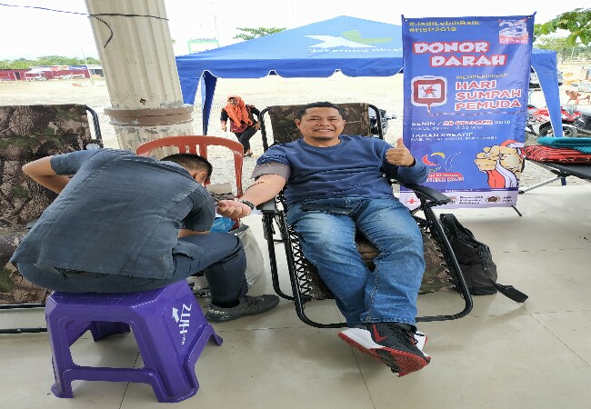 Head of Sales Ridar Kepri, Alex Burnama, ikut serta sebagai pendonor darah rangka merayakan Hari Sumpah Pemuda, 28 Oktober 2019. Total darah yang terkumpul  serentak di 7 Kota di Sumatera sebanyak 200 Kantong Darah.