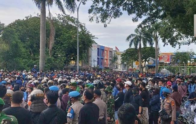 Demo tolak UU Cipta Kerja di Riau kemarin.