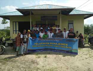 Petani Desa Teluk Binjai Ikuti Pelatihan Budidaya Sawit