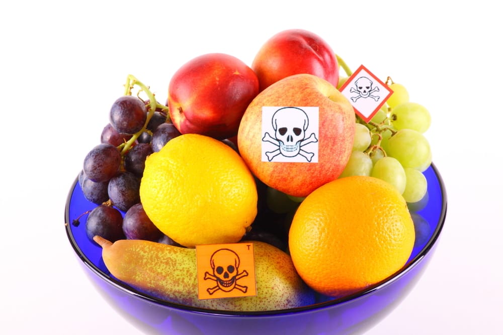 Ilustrasi buah-buahan yang mengandung pestisida tinggi di pasar Pekanbaru (foto/int)