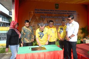 Gubernur Riau, Syamsuar meresmikan dua Jalur Jalan Rumbai (foto/int)