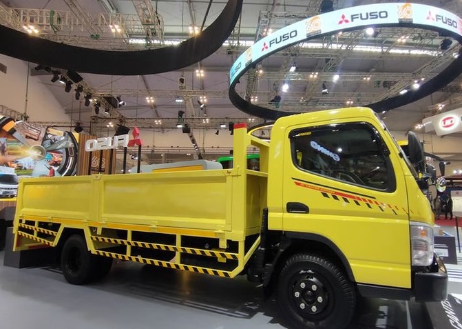 Fuso Canter special edition 