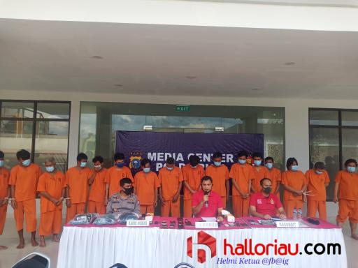 Ekspos kasus curanmor di kantor Mapolda Riau baru.