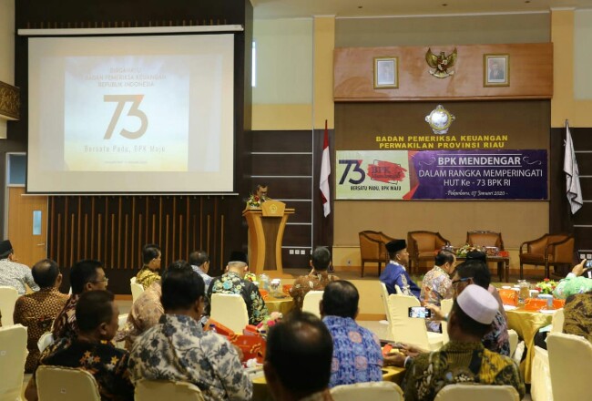 Gubernur Riau Syamsuar saat menghadiri acara HUT ke-73 BPK RI.