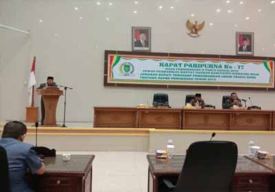 Sekretaris Daerah Kabupaten Inhil, H Said Syarifuddin mengikuti Rapat Paripurna ke-17 Masa Persidangan II Tahun Sidang 2019 DPRD Kabupaten Inhil.