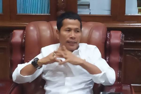 Ketua DPRD Riau, Indra Gunawan Eet 