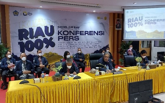 DJP Riau menggelar konferensi pers, Selasa (28/12 - 2021).